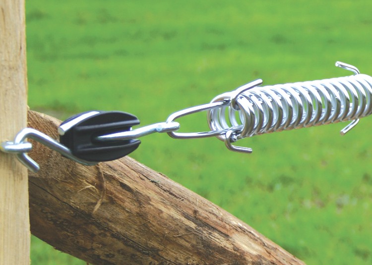 Ei isolator met haak en spanveer