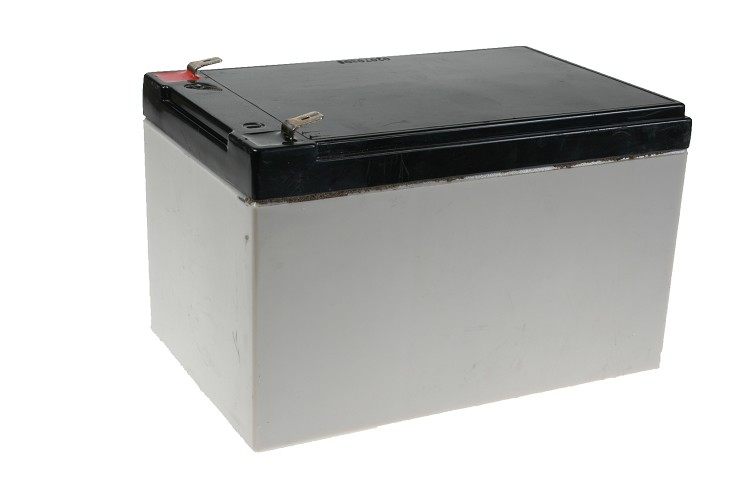 Tractie accu, 12 volt - 12 AH onderhoud